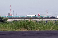 動くものといえば武蔵野線の貨物列車