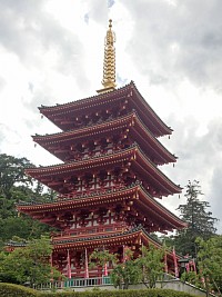高幡不動尊のシンボル、五重塔